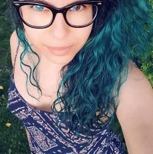 Meet your Posher, Aycha